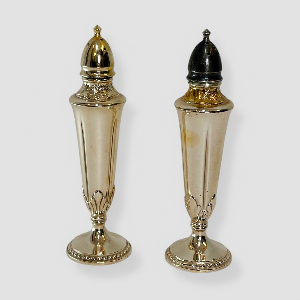 VTG JB Salt and Pepper Shakers Silver Plated Marked on Bottom Dining